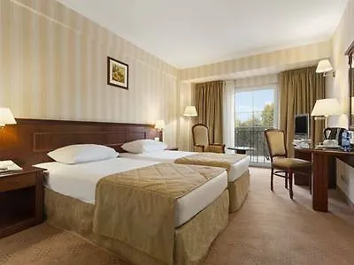 Ramada & By Wyndham North Hotel 4*
