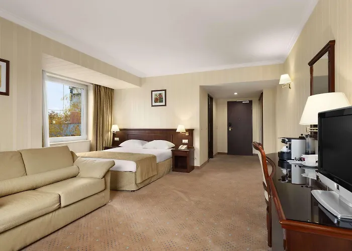 Ramada & By Wyndham North 부쿠레슈티