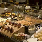 Готель Ramada & By Wyndham North
