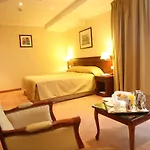 Ramada & By Wyndham North Готель 4*