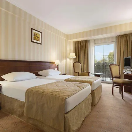 Hotell Ramada & By Wyndham North Bukarest
