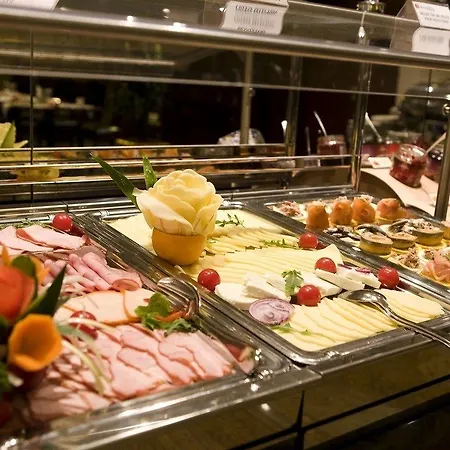 Ramada & By Wyndham North