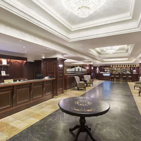 Ramada & By Wyndham North Hotell 4*