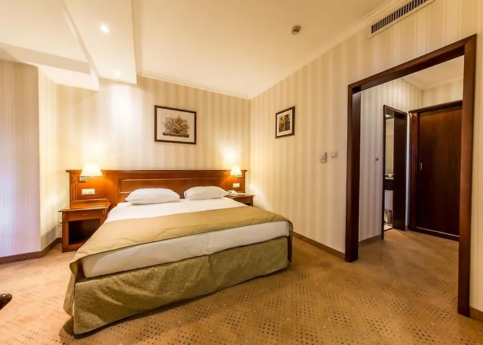 Ramada & By Wyndham North Szálloda Bukarest
