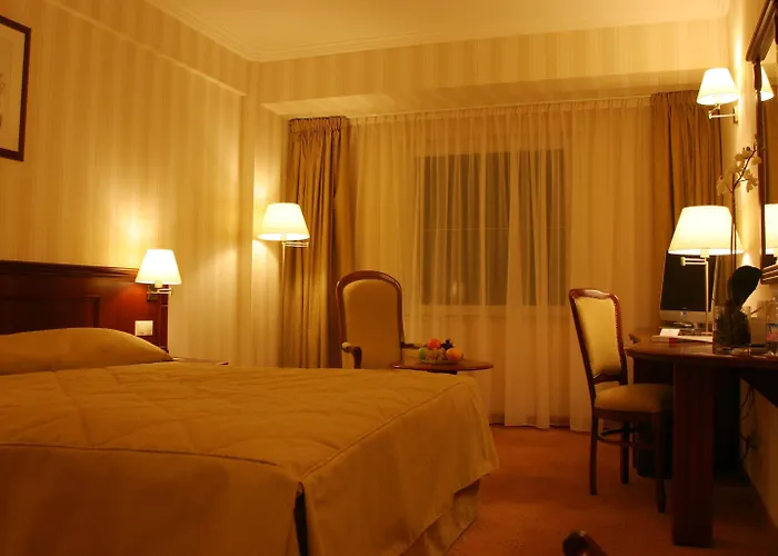 Ramada & By Wyndham North Hotel 4*