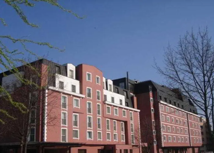 Ramada & By Wyndham North 酒店 4*