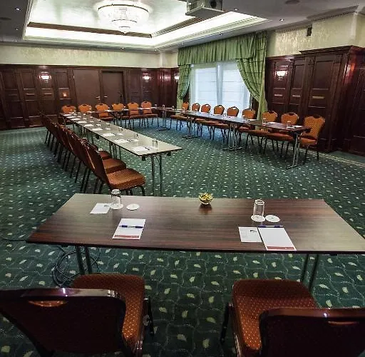 Ramada & By Wyndham North Готель Бухарест