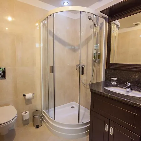 Ramada & By Wyndham North Hotell