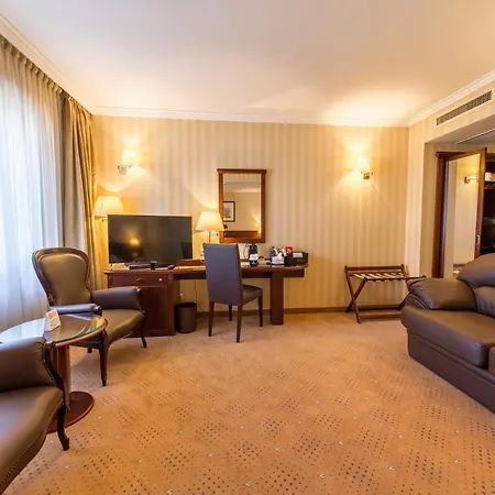 Ramada & By Wyndham North