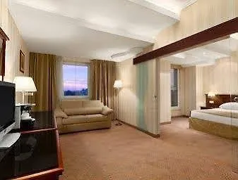 Hotell Ramada & By Wyndham North Bukarest