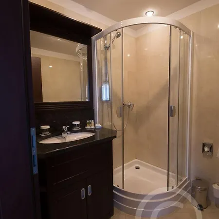 Ramada & By Wyndham North Hotell
