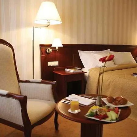 Ramada & By Wyndham North Hotell Bukarest