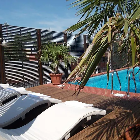 Hotell Ramada & By Wyndham North Bukarest