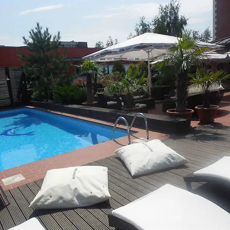 Ramada & By Wyndham North 4*