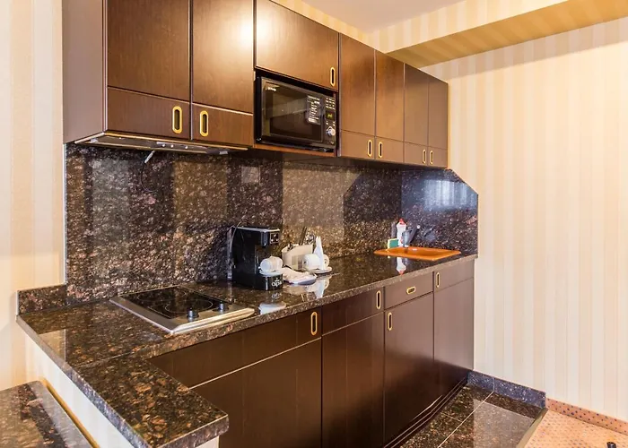 Ramada & By Wyndham North Hotell