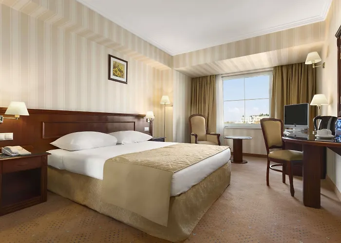 Ramada & By Wyndham North 4*