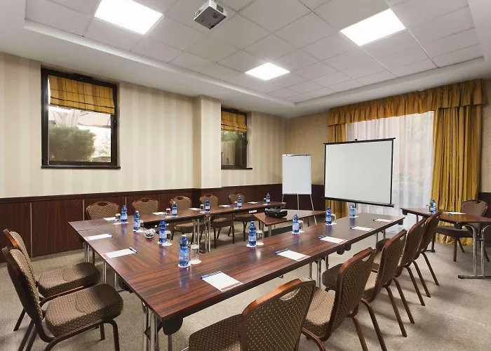 Ramada & By Wyndham North Hotell