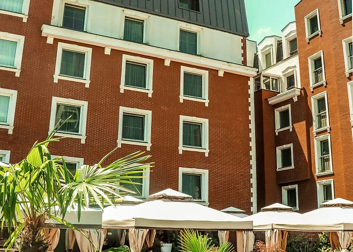 Ramada & By Wyndham North