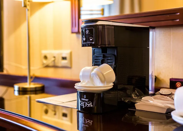 Ramada & By Wyndham North Hotel